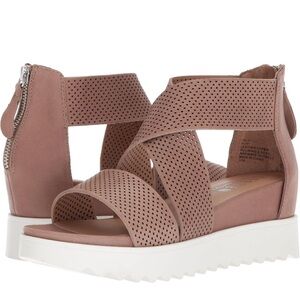 STEVEN by Steve Madden Tan  Sandal size 9.5